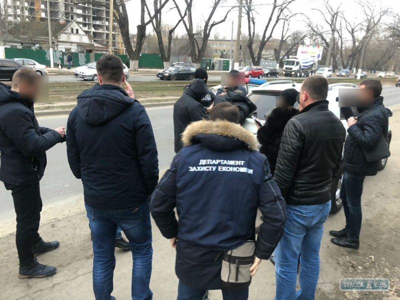 Топ-сотрудник одесского педуниверситета, получивший взятку в 900 долларов, предстанет перед судом
