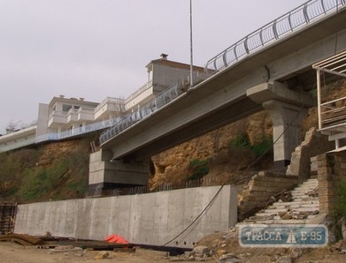Строительство велопешеходной эстакады у одесского побережья может затянуться до осени