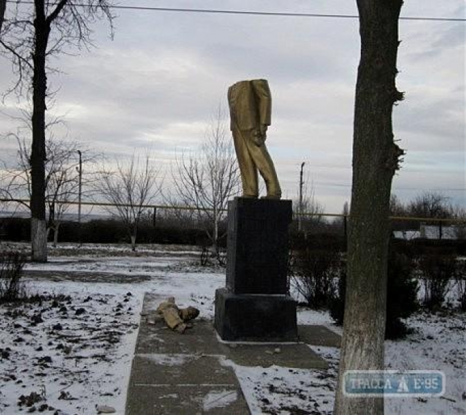 Главный коммунист Одесщины опасается массового разрушения памятников Ленину в регионе