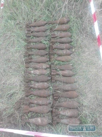 Местный житель обнаружил 30 минометных мин на земельном участке в Овидиопольском районе 