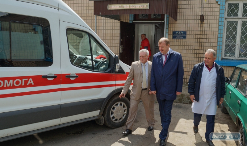 Народный депутат от Одесщины проверил ход работ по реконструкции больницы и гимназии в Любашевке