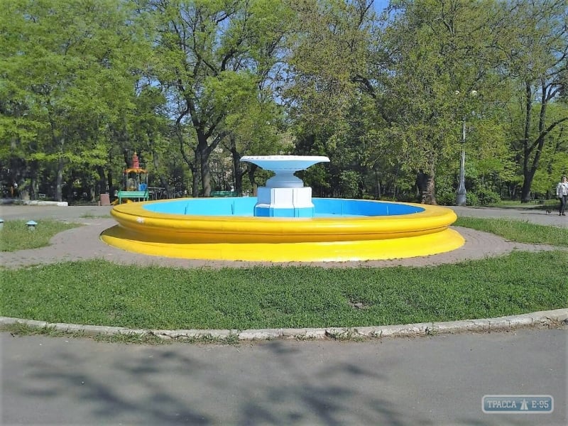 Одесские коммунальщики возобновили работу фонтана 