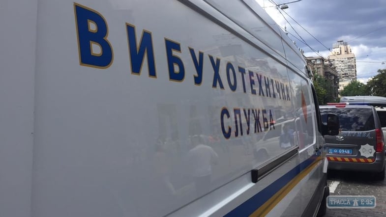 Полиция за один день проверила сообщения о минировании 15 зданий в Одессе – все оказались ложными