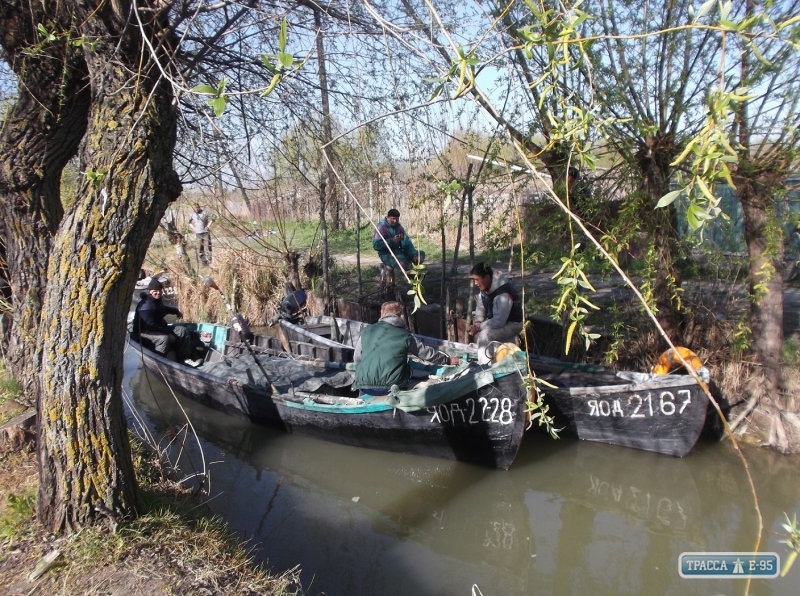 Рыбаки в Вилково перекрыли Дунай из-за лимита на вылов селедки