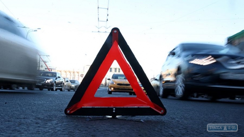 Водитель элитной иномарки убил пешехода-нарушителя в Одессе (фото)