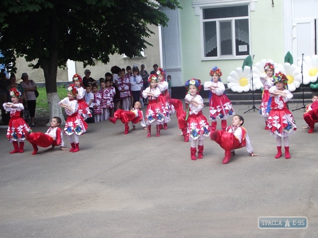 Жители Николаевки торжественно отметили 74-летие основания района