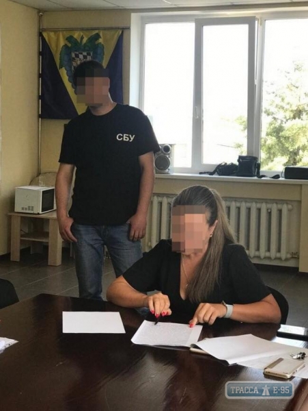 Местные депутаты похитили из бюджета около 5 млн грн в Овидиопольском районе