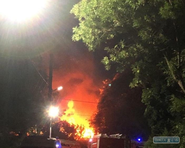 Крупный пожар на Слободке: снова горел Одесский центр психического здоровья