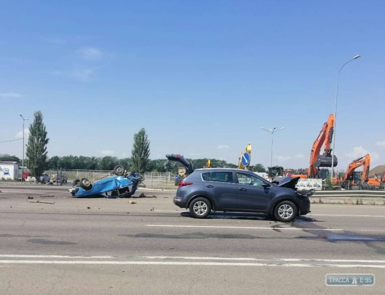 ДТП на Киевском шоссе: иномарка врезалась в ВАЗ