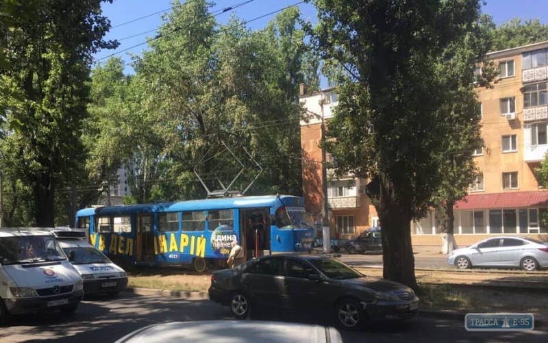 Трамвай сбил мужчину в Киевском районе Одессы