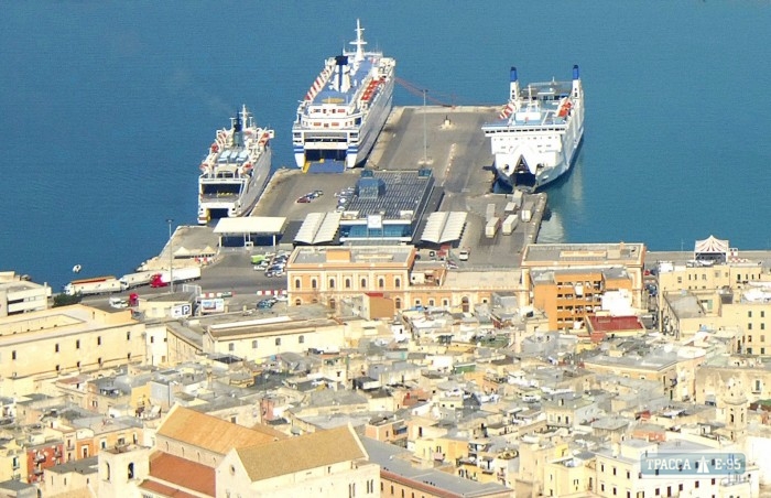 Паром между Черноморском и итальянским Бари будет использоваться для грузоперевозок