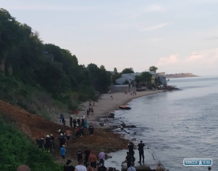 Мэрия Одессы обвинила в оползне владельца частного дома и не считает место инцидента пляжем