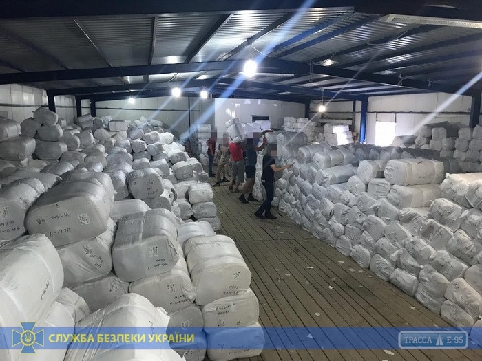 Спецслужбы блокировали в Одессе масштабный в истории Украины канал контрабанды текстиля
