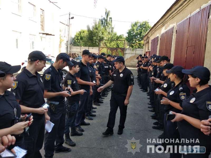 Свыше трех тысяч полицейских следят за порядком на избирательных участках Одесской области