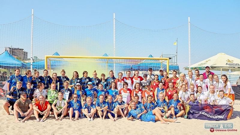 Футболистки Ананьева и Одессы стали призерами чемпионата Украины по пляжному футболу среди женщин