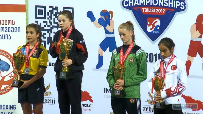 Юные одесские спортсменки завоевали серебро и золото на чемпионате Европы по боксу