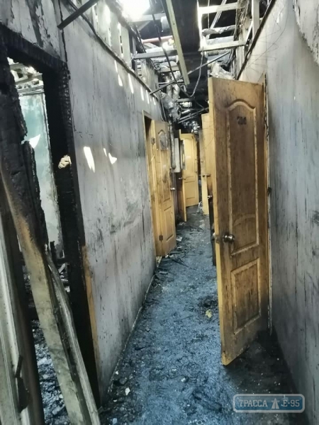 Фото сгоревших номеров одесского отеля 