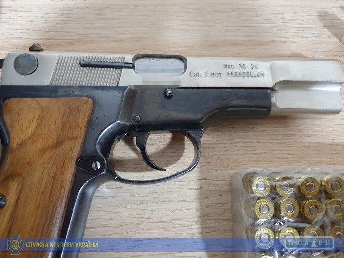 СБУ разоблачила в Одесской области незаконную продажу оружия и боеприпасов