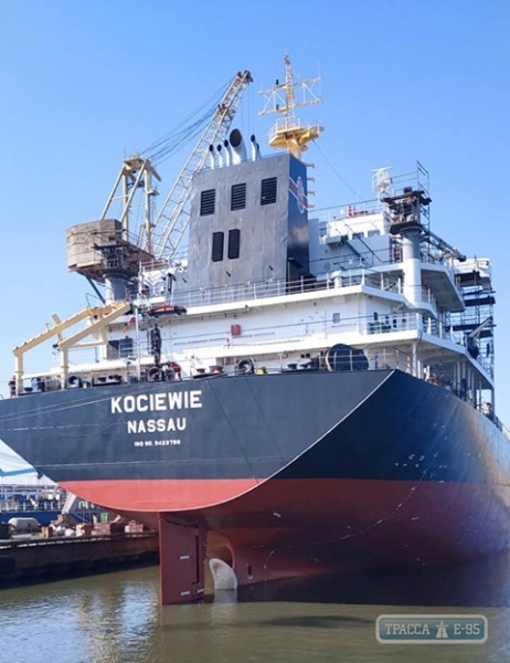 Судоремонтный завод в Черноморске завершил доковый ремонт теплохода