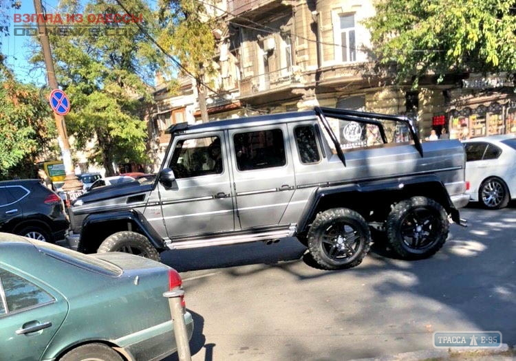 По улицам Одессы колесит уникальное авто за миллион долларов (фото)