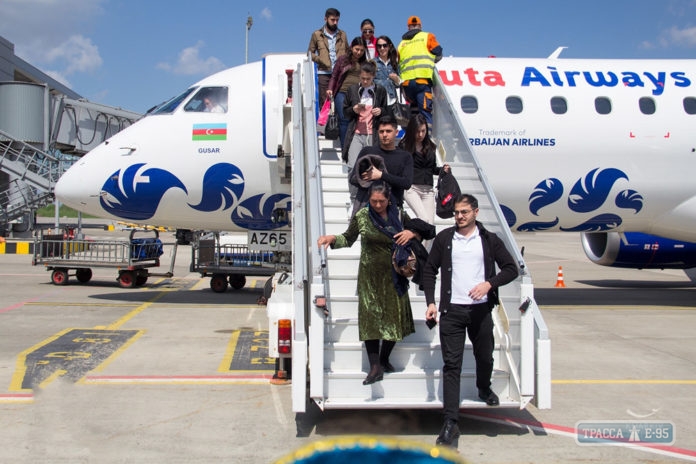 Авиакомпания открыла продажу дешевых билетов из Одессы в Баку