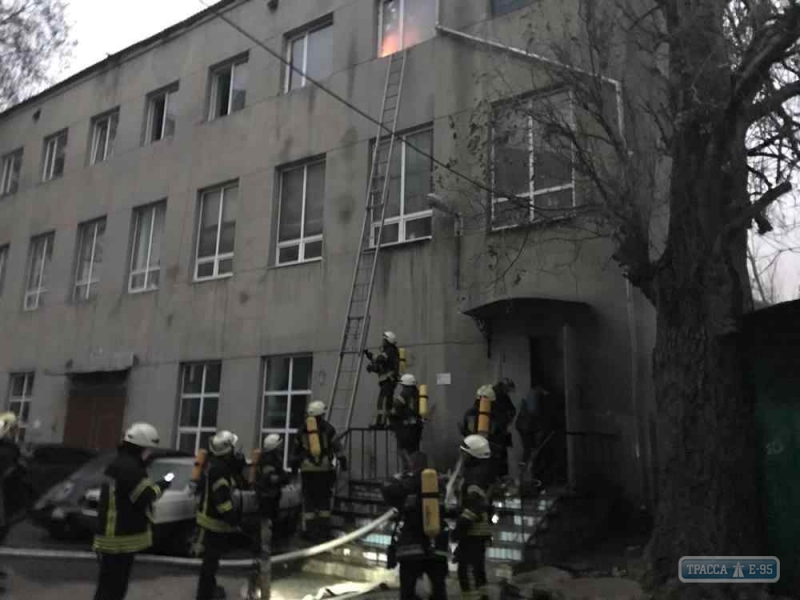 В Одессе во время учебного процесса загорелось ПТУ