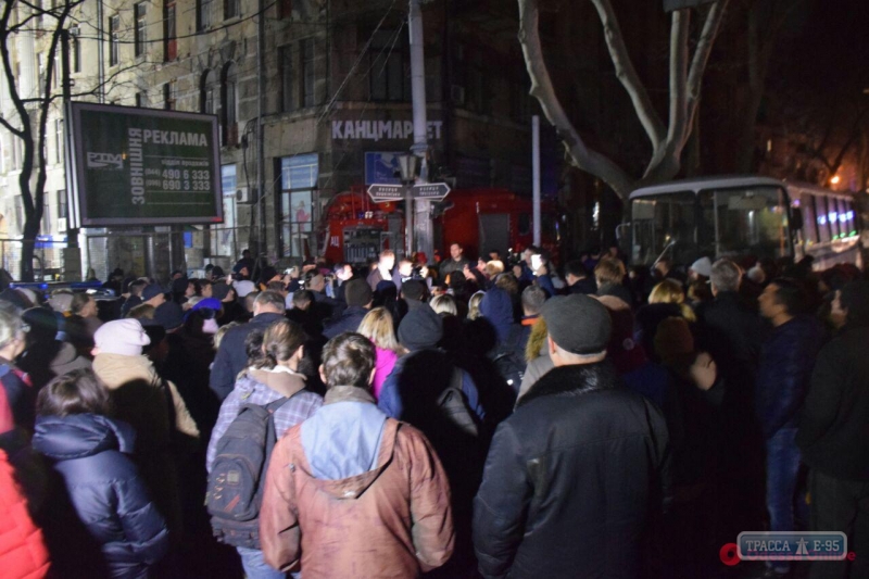 Акция на месте трагедии вызвала политический скандал в Одессе (видео)