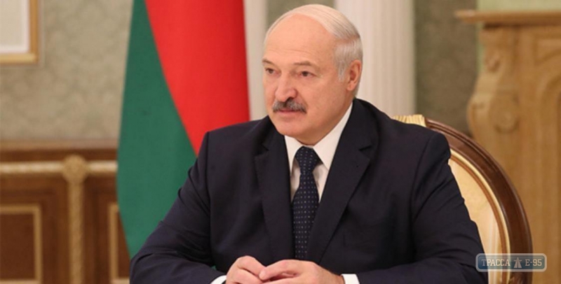 Лукашенко направил соболезнование Зеленскому в связи с жертвами пожара в Одессе