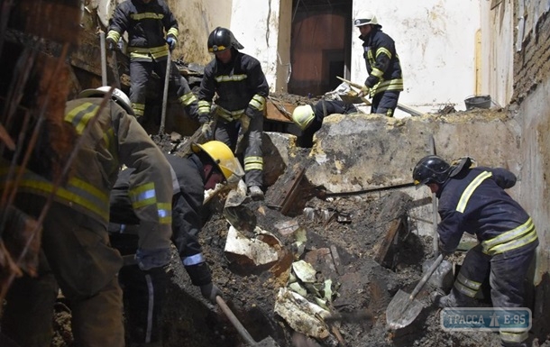 Пожар в Одессе: в ГСЧС заявили об угрозе обрушения