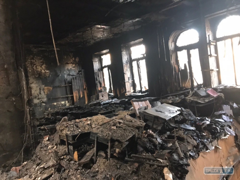 Спасатели обнаружили тело еще одной жертвы пожара в Одессе