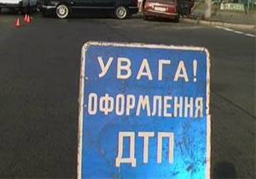 Кабриолет разгромил шесть автомобилей в центре Одессы
