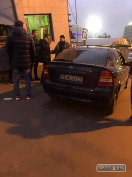 Одесская полиция отстранила от службы своего сотрудника, сбившего двух пешеходов