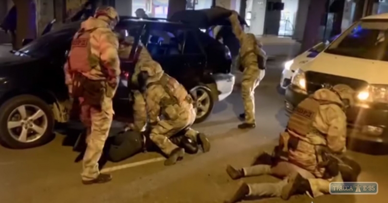 Полицейские сообщили, как грабили людей бандиты, задержанные накануне в Одессе 