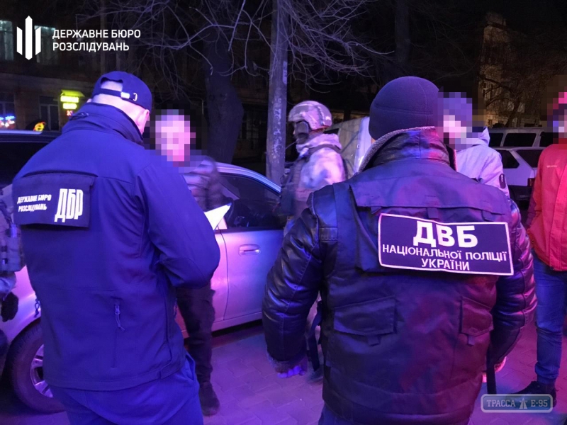 Полицейский участвовал в разбойном нападении на фермера в Одесской области