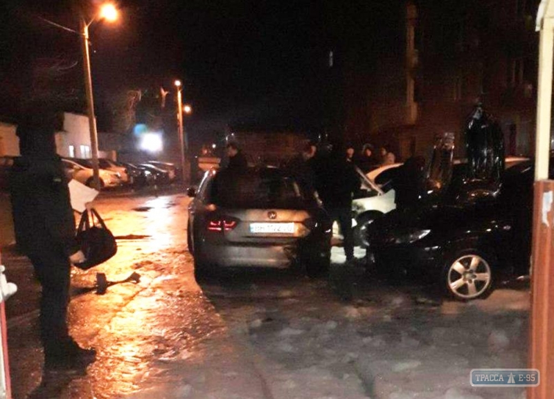 Четыре автомобиля горели ночью в Одессе