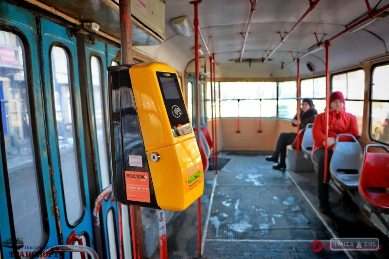 Безналичная оплата проезда внедряется в горэлектротранспорте Одессы