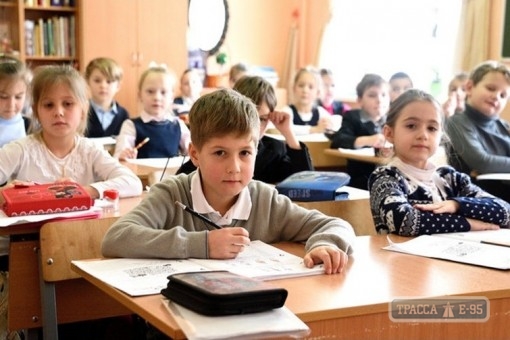Власти Одессы столкнулись с проблемой нехватки школ и детсадов