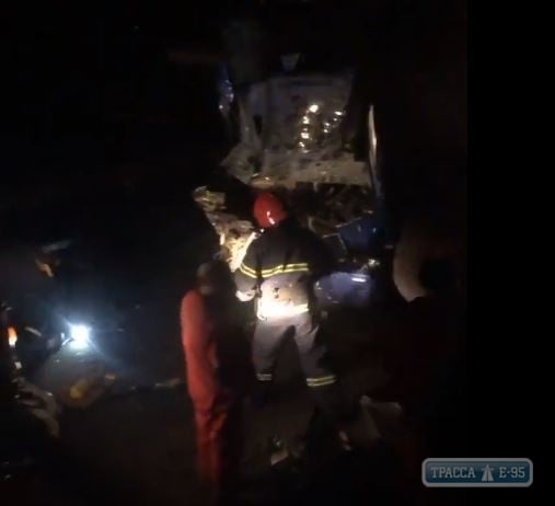 Рейсовый автобус «Автолюкс» разбился на трассе Одесса-Киев