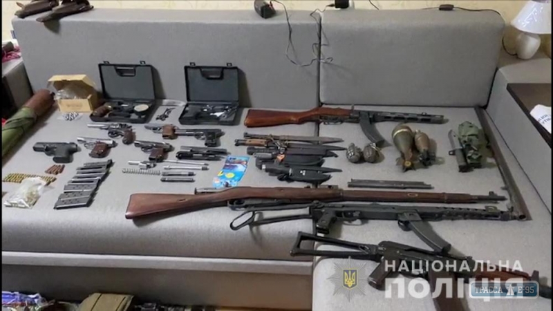 В квартире одессита нашли огромный склад оружия из Донбасса