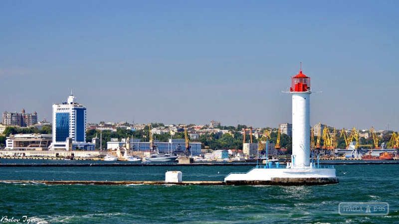 Воронцовский маяк и Одесский порт официально признаны туристическими объектами