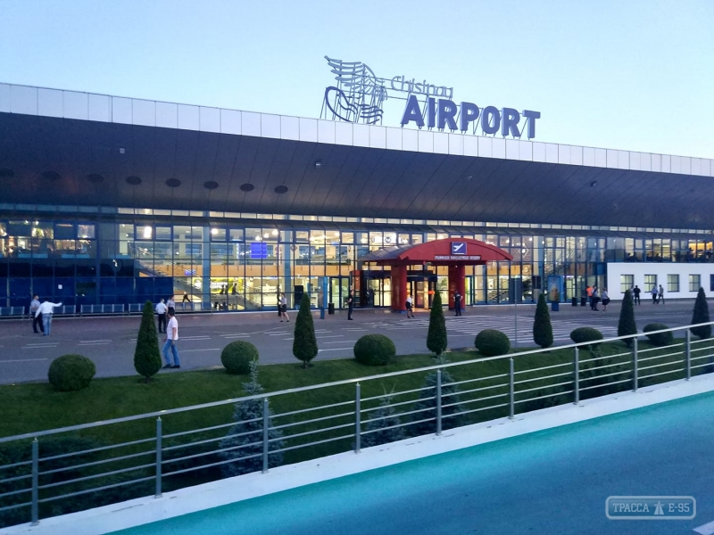 Одесситам запретили летать через аэропорт Кишинева