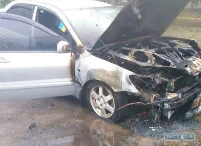 В Белгороде-Днестровском сожгли автомобиль местного прокурора