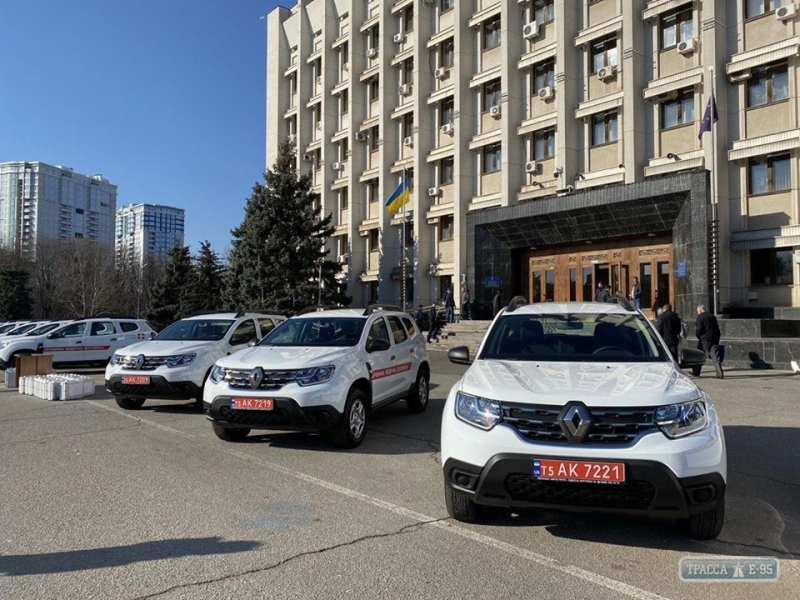 Врачи 11 районов Одесской области получили автомобили с «чемоданчиками» для телемедицины