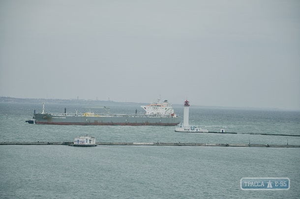 Первый в этом году танкер с нефтью из США прибыл в Одессу