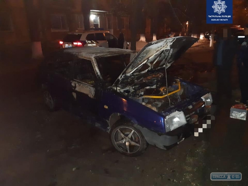 Пьяный поджег в Измаиле авто, забор и разбил окна