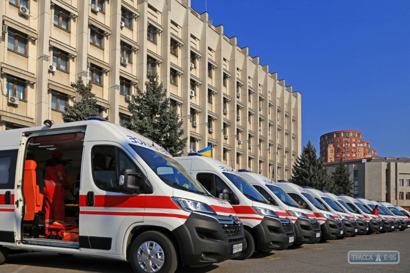 Медики Одесской области получили партию реанимобилей