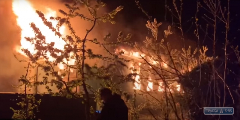 Крупный пожар произошел на территории Одесского Свято-Успенского мужского монастыря