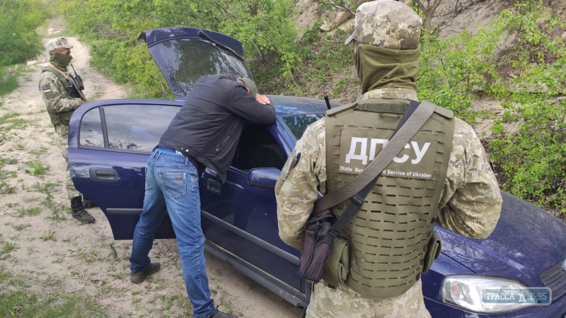 Пограничники задержали в Одесской области автомобиль с контрабандной