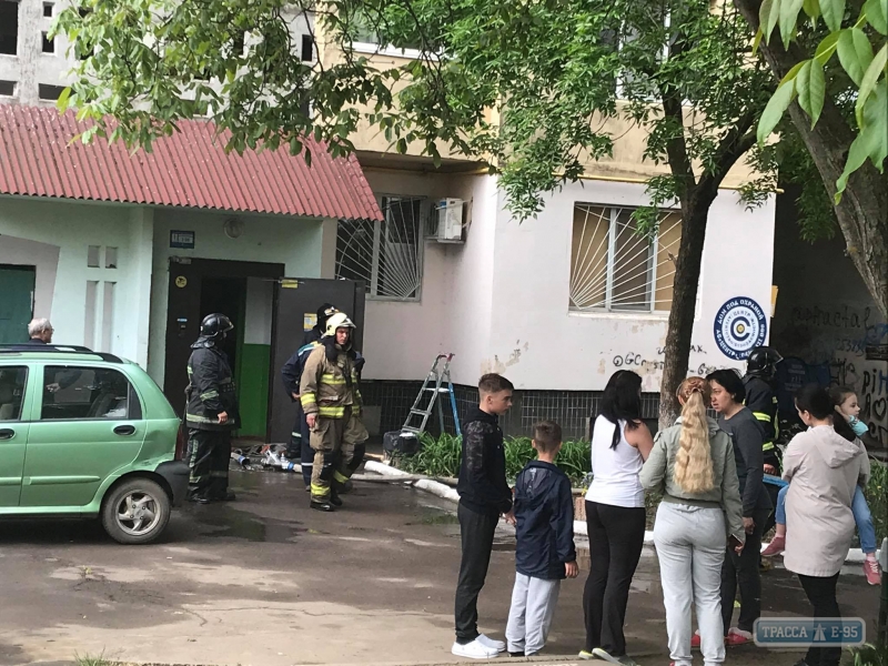 Одесситка прыгнула с 9 этажа из-за пожара в ее квартире. Обновлено