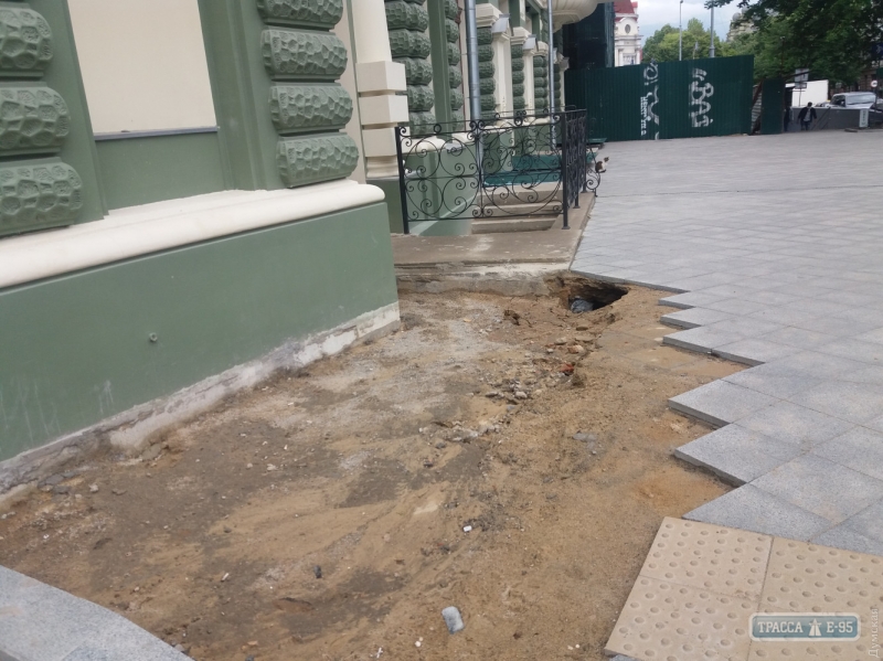 Качество реставрации дома Русова в Одессе не выдержало проверки дождем. Видео